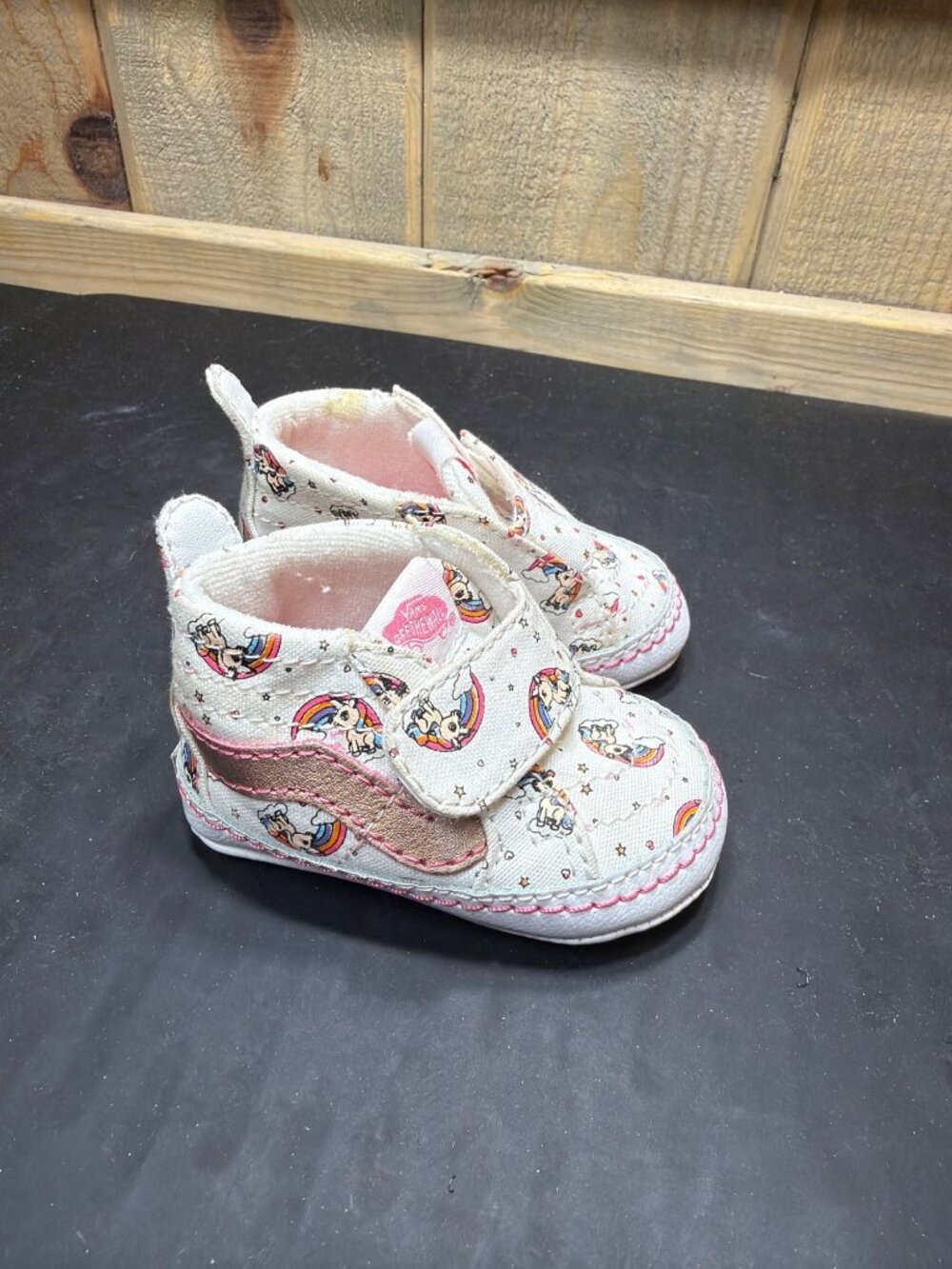 Vans Infant Size 1 Sk8-Hi Crib Shoes Unicorn Rainbow Pink Rose Gold
